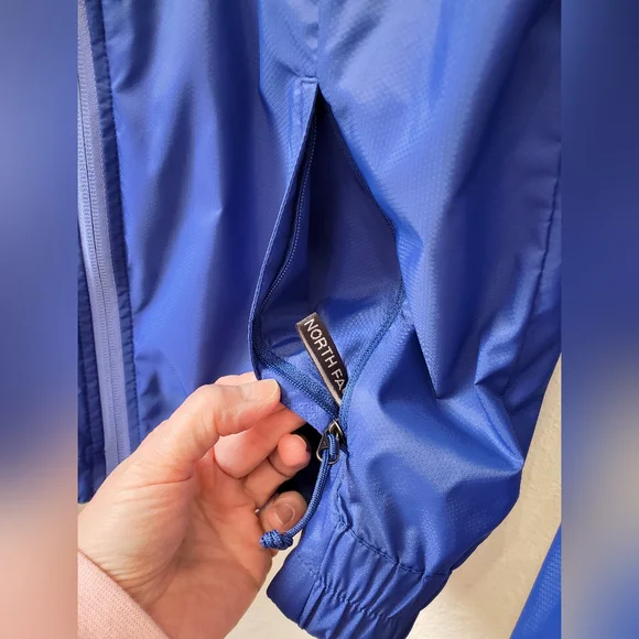 The North Face Women's WindWall™ Hooded Lightweight Windbreaker Jacket - Blue - Picture 6 of 10